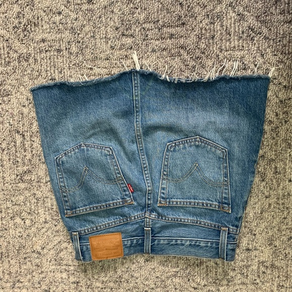 Levi denim skirt - Picture 2 of 2